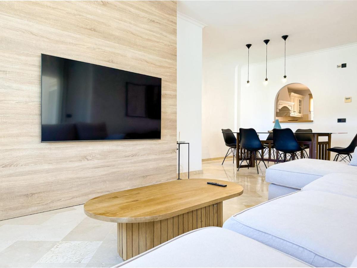 Penthouse Rooftop Terrace 3bed Pool Family Only Apartemen *